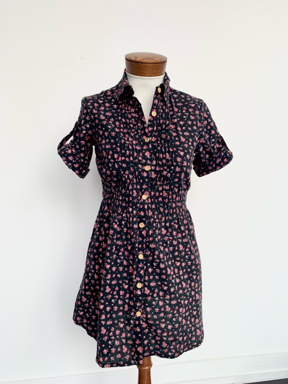 Honey Punch Black and Pink Floral Dress Label Detail